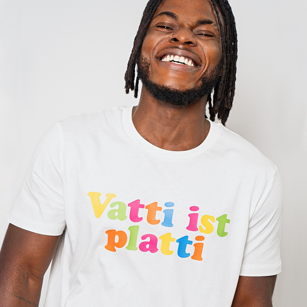 "Vatti ist platti" Shirt, Off-White – Viel Spass Studio