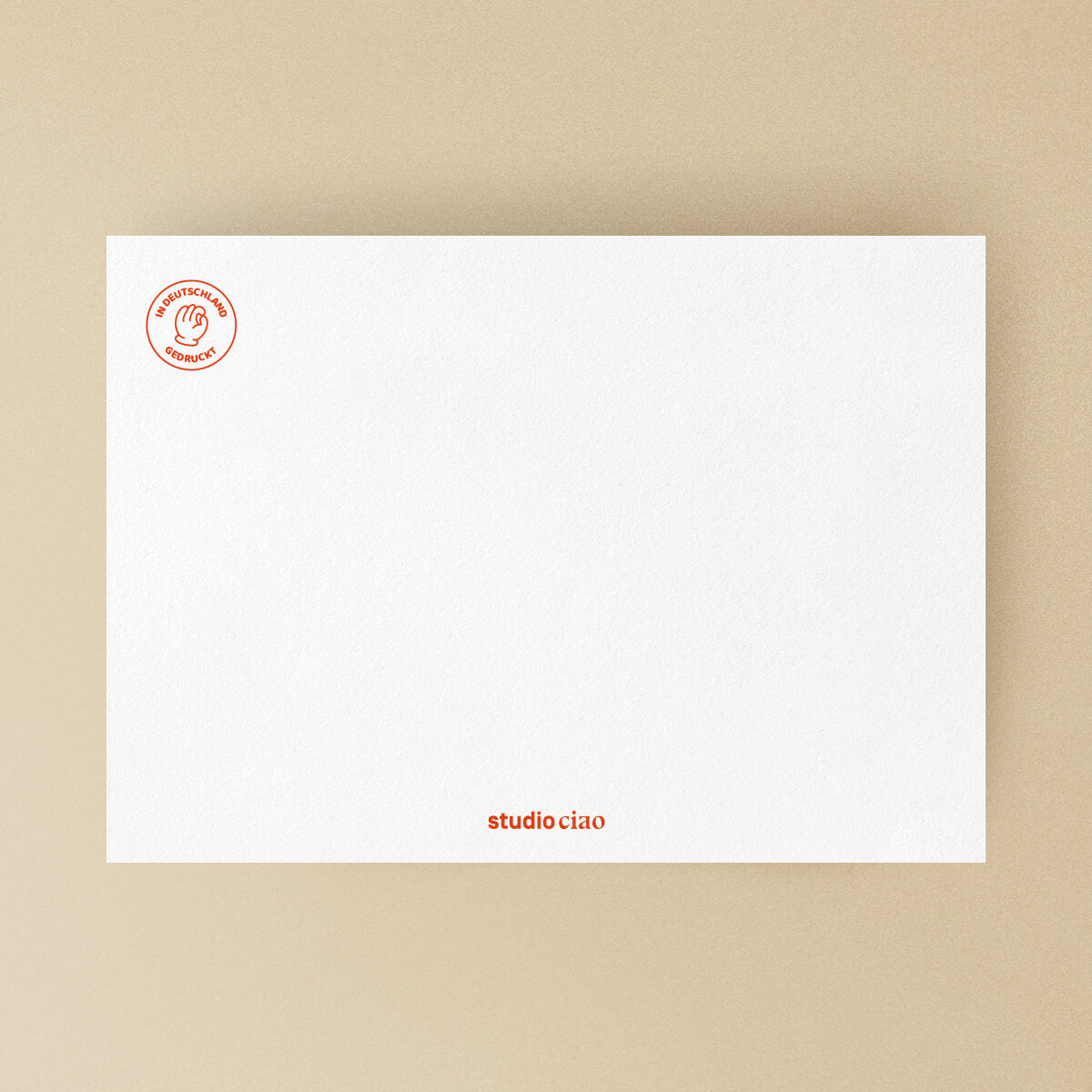 Rückseite der AMORE Postkarte von studio ciao. 